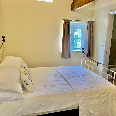 Willow House Херфорд Екстериор снимка