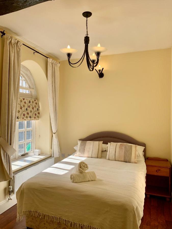 Willow House Херфорд Екстериор снимка