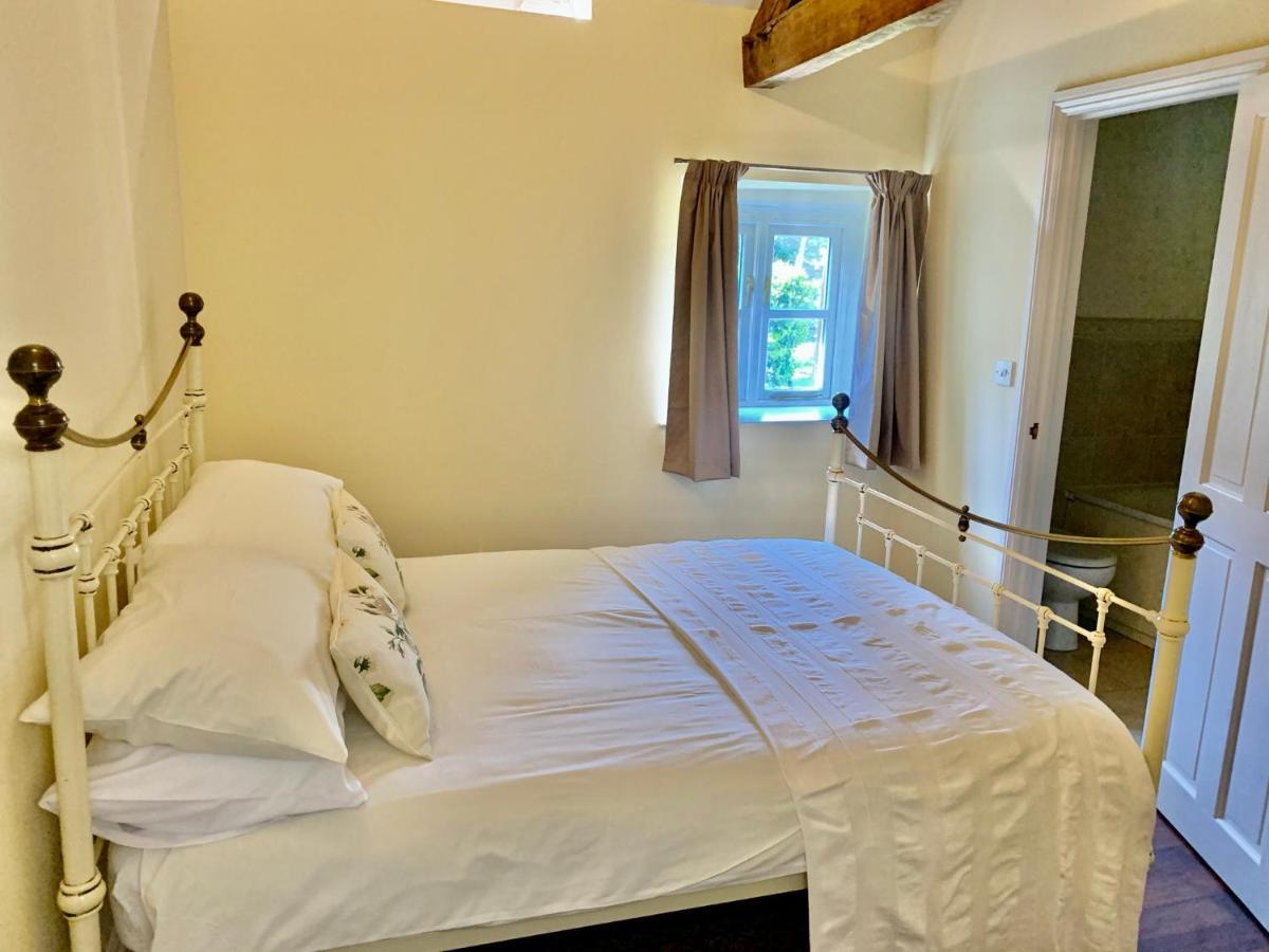 Willow House Херфорд Екстериор снимка